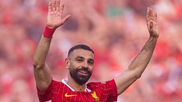 صلاح يختار أفضل لاعب ومدرب صلاح يختار أفضل لاعب ومدرب