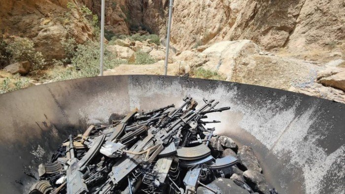حزب العمال الكردستاني يحرق أسلحته في السليمانية ويطلق مرحلة جديدة من السلام مع تركيا حزب العمال الكردستاني يحرق أسلحته في السليمانية ويطلق مرحلة جديدة من السلام مع تركيا