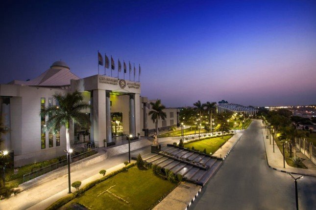 جامعة مصر للعلوم والتكنولوجيا تعلن مصروفات العام الدراسي 2025 - 2026 جامعة مصر للعلوم والتكنولوجيا تعلن مصروفات العام الدراسي 2025 - 2026
