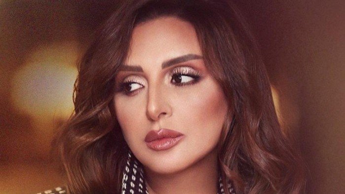 أنغام تنفي شائعة إصابتها بالسرطان وتكشف عن رحلتها العلاجية المقبلة أنغام تنفي شائعة إصابتها بالسرطان وتكشف عن رحلتها العلاجية المقبلة