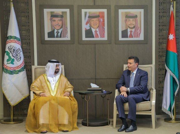 البرلمان العربي ومجلس النواب الأردني يوقعان مذكرة تعاون لتعزيز التنسيق وتوحيد المواقف البرلمانية العربية البرلمان العربي ومجلس النواب الأردني يوقعان مذكرة تعاون لتعزيز التنسيق وتوحيد المواقف البرلمانية العربية