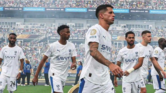 الهلال يعتذر عن المشاركة في كأس السوبر السعودي الهلال يعتذر عن المشاركة في كأس السوبر السعودي