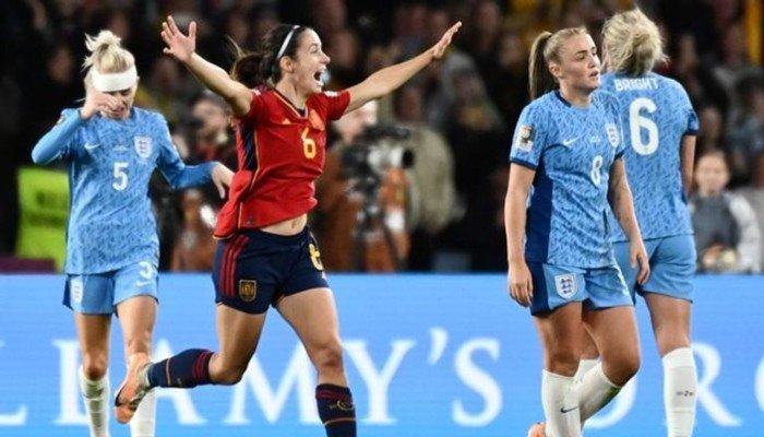 مواجهة قوية.. بث مباشر لمباراة إنجلترا وإسبانيا في نهائي كأس أمم أوروبا للسيدات مواجهة قوية.. بث مباشر لمباراة إنجلترا وإسبانيا في نهائي كأس أمم أوروبا للسيدات