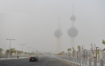 الأرصاد الجوية الكويتية: رياح نشطة وقوية مثيرة للغبار اليوم وتهدأ تدريجيا الاثنين