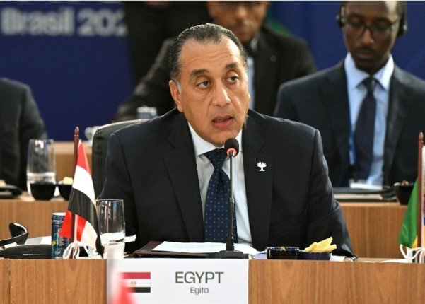 مصر.. «مدبولي» يلتقي رئيس جمهورية الأوروجواي على هامش قمة «بريكس» في البرازيل مصر.. «مدبولي» يلتقي رئيس جمهورية الأوروجواي على هامش قمة «بريكس» في البرازيل
