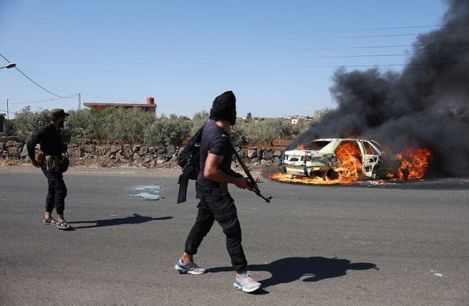 هل باتت سوريا على شفا حرب أهلية جديدة.. وزير لبناني سابق يعلن تشكيل "جيش التوحيد" ويدعو الدروز للمقاومة بالسلاح هل باتت سوريا على شفا حرب أهلية جديدة.. وزير لبناني سابق يعلن تشكيل "جيش التوحيد" ويدعو الدروز للمقاومة بالسلاح