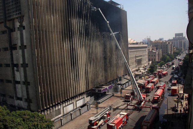 بالصور | عدسة «خليجيون نيوز» توثق حجم الدمار في مبني سنترال رمسيس بعد حريق الأمس بالصور | عدسة «خليجيون نيوز» توثق حجم الدمار في مبني سنترال رمسيس بعد حريق الأمس