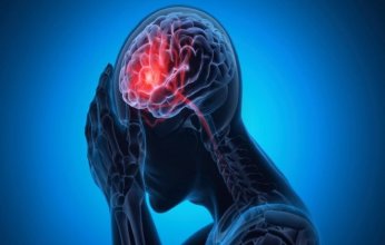 سلوكيات غير مألوفة قد تنذر بمرض دماغي خطير لدى الشباب.. يجب عدم تجاهلها