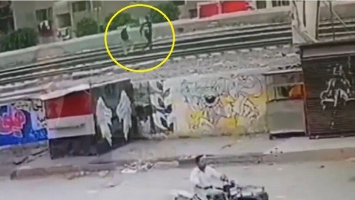 مصرع لاعب مصري أسفل عجلات قطار مصرع لاعب مصري أسفل عجلات قطار