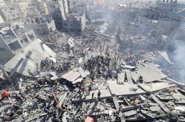 رئيس المجلس الوطني الفلسطيني: غزة تباد والموت أصبح الممر الإجباري الوحيد في ظل العجز الدولي رئيس المجلس الوطني الفلسطيني: غزة تباد والموت أصبح الممر الإجباري الوحيد في ظل العجز الدولي