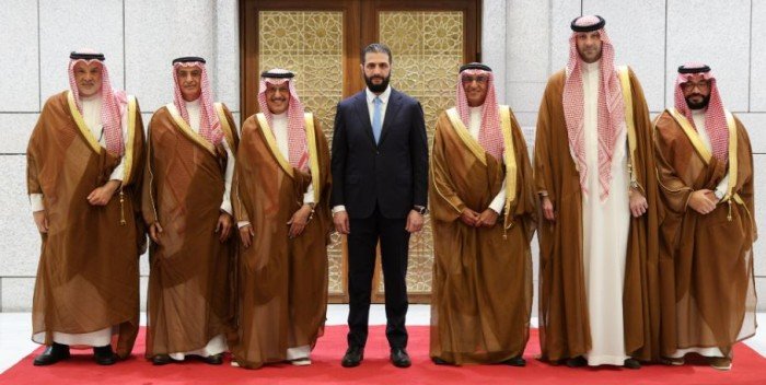 سوريا والسعودية تبحثان آفاق التعاون الاقتصادي والاستثماري بين البلدين سوريا والسعودية تبحثان آفاق التعاون الاقتصادي والاستثماري بين البلدين