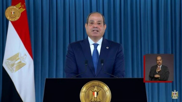 الرئيس السيسي: الدولة المصرية حققت إنجازات كبيرة فى وقت انهارت فيه دول الرئيس السيسي: الدولة المصرية حققت إنجازات كبيرة فى وقت انهارت فيه دول
