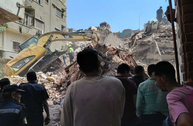 مصر.. مسؤول بمحافظة القاهرة يكشف عن مفاجأة مثيرة وراء انهيار "عقار نور الشريف" مصر.. مسؤول بمحافظة القاهرة يكشف عن مفاجأة مثيرة وراء انهيار "عقار نور الشريف"