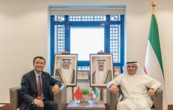 وزير الاتصالات الكويتي يبحث مع القائم بالأعمال بالسفارة الصينية سبل تعزيز التعاون بمجالات الاتصالات والتكنولوجيا