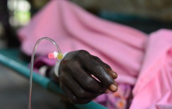 السودان.. أكثر من 1300 إصابة بالكوليرا في شمال دارفور خلال أسبوع وسط تحذيرات من تفاقم الأزمة الصحية