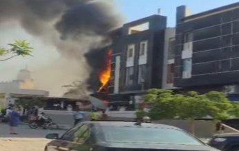 مصر.. اندلاع حريق هائل في مول تجاري بـ مدينة الشيخ زايد