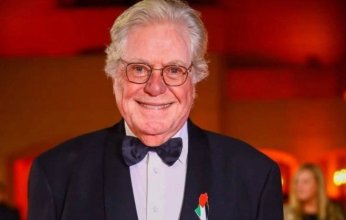 الفنان المصري حسين فهمي يشارك في الدورة الثانية من جوائز الباندا الذهبية بالصين