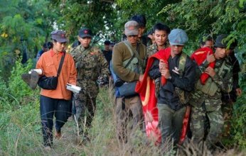 اشتعال الاشتباكات بين الجيش التايلاندى والقوات الكمبودية على طول المنطقة الحدودية