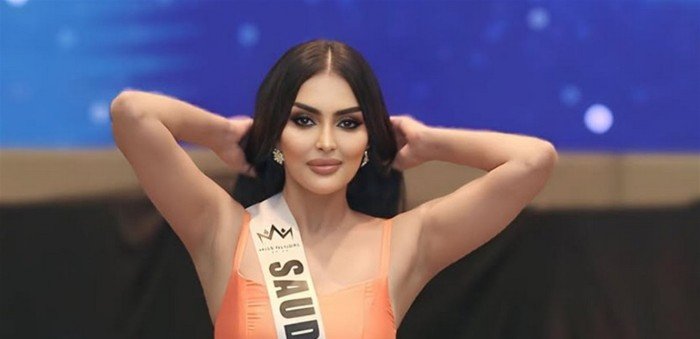 ملكة جمال السعودية رومي القحطاني تثير موجة تعاطف واسعة بين متابعيها.. ما القصة؟ ملكة جمال السعودية رومي القحطاني تثير موجة تعاطف واسعة بين متابعيها.. ما القصة؟