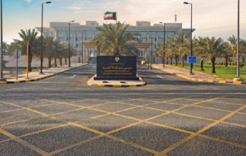 الداخلية الكويتية تضبط تشكيل عصابي من 52 متهما بتصنيع وترويج الخمور في 6 مناطق سكنية