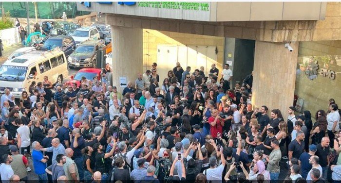 بالصور.. فيروز تودع نجلها زياد الرحباني في مراسم تشييع مؤثرة 4 khaligyoun70152