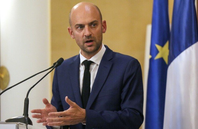 الخارجية الفرنسية: الوضع الإنساني بغزة فضيحة ويجب تمكين الصحافة من توثيق ما يحدث الخارجية الفرنسية: الوضع الإنساني بغزة فضيحة ويجب تمكين الصحافة من توثيق ما يحدث