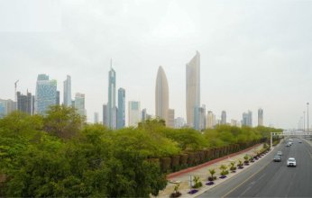 الأرصاد الجوية الكويتية: رياح نشطة مثيرة للغبار اليوم وتستمر حتى الغد