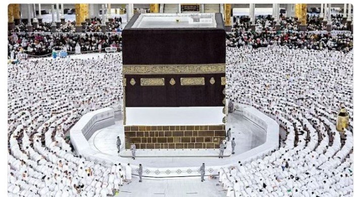 شؤون الحرمين: 1.9 مليون مصلٍ بالروضة الشريفة خلال موسم الحج شؤون الحرمين: 1.9 مليون مصلٍ بالروضة الشريفة خلال موسم الحج