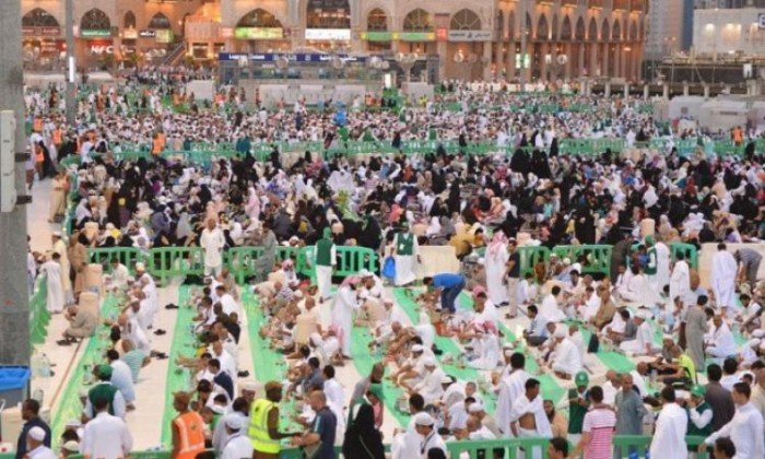 شؤون الحرمين: توزيع أكثر من 1.3 مليون وجبة إفطار صائم خلال موسم الحج شؤون الحرمين: توزيع أكثر من 1.3 مليون وجبة إفطار صائم خلال موسم الحج