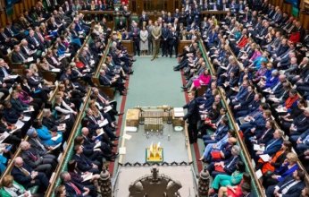 ضغوط متزايدة على "ستارمر".. أكثر من 220 نائباً بريطانياً يطالبون بالاعتراف بدولة فلسطين