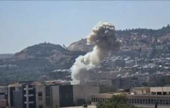 شاهد | بالفيديو.. لحظة استهداف الاحتلال الإسرائيلي مبنى وزارة الدفاع السورية