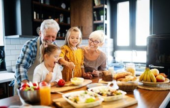 دراسة صينية: رعاية الأحفاد قد تقلل من خطر الخرف لدى كبار السن