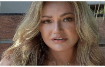 شاهد.. ليلى علوي تشارك متابعيها بصورا جديدة من أرشيف ذكرياتها