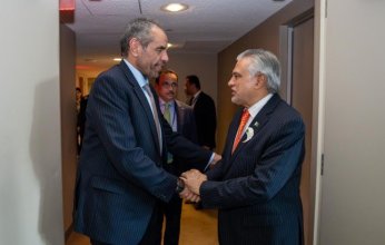 وزير الخارجية الكويتي يستعرض مع نظيره الباكستاني العلاقات الثنائية وسبل تعزيزها