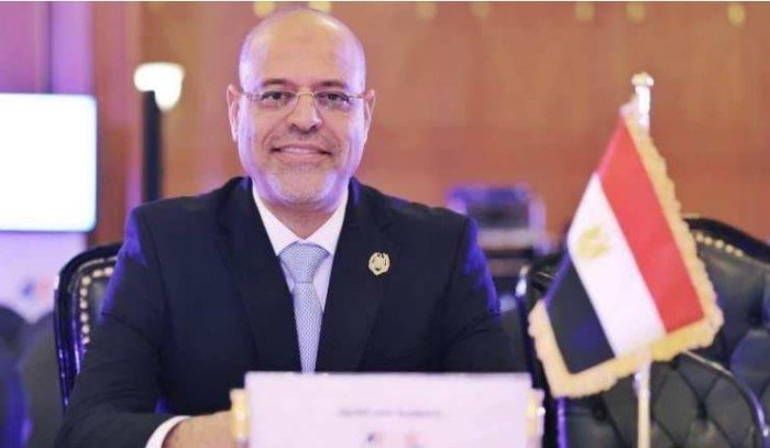 مصر.. وزير العمل يوجه بمتابعة تداعيات حادث المنوفية ويتقدم بالعزاء لأسرة المتوفين مصر.. وزير العمل يوجه بمتابعة تداعيات حادث المنوفية ويتقدم بالعزاء لأسرة المتوفين