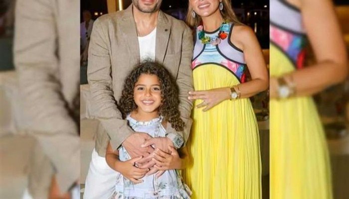 شاهد بالصور.. أول ظهور لابنة حماقي بالساحل الشمالي يُشعل السوشيال ميديا شاهد بالصور.. أول ظهور لابنة حماقي بالساحل الشمالي يُشعل السوشيال ميديا