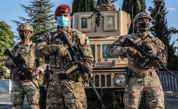 تفاصيل مثيرة بشأن إحباط محاولة تهريب وثائق مرتبطة بـ"الإخوان" المحظورة في الأردن تفاصيل مثيرة بشأن إحباط محاولة تهريب وثائق مرتبطة بـ"الإخوان" المحظورة في الأردن