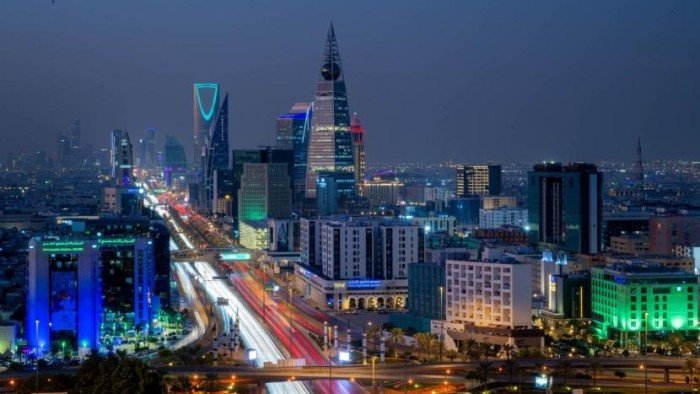 وكالة "فيتش" تُبقي على التصنيف الائتماني للسعودية عند "+A" مع نظرة مستقبلية مستقرة وكالة "فيتش" تُبقي على التصنيف الائتماني للسعودية عند "+A" مع نظرة مستقبلية مستقرة