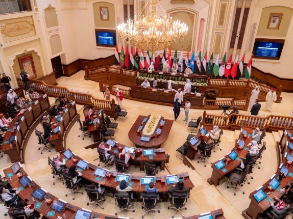 14 دولة عربية تشارك في أعمال الجلسة الثانية للدورة الرابعة للبرلمان العربي للطفل بالشارقة بحضور 56 برلمانياً وبرلمانية من الأطفال 14 دولة عربية تشارك في أعمال الجلسة الثانية للدورة الرابعة للبرلمان العربي للطفل بالشارقة بحضور 56 برلمانياً وبرلمانية من الأطفال
