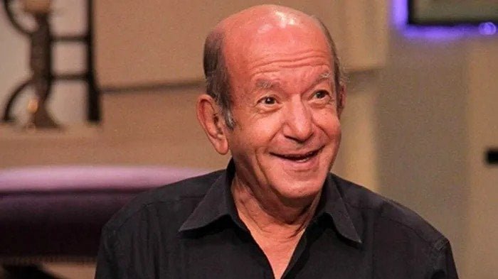 شاهد.. أول ظهور لـ لطفي لبيب بعد خروجه من العناية المركزة شاهد.. أول ظهور لـ لطفي لبيب بعد خروجه من العناية المركزة