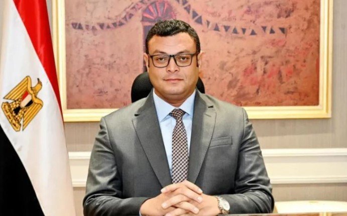 مصر.. وزير الإسكان يتفقد المحاور والطرق بالشيخ زايد ويوجه بالمتابعة الدورية لأعمال النظافة مصر.. وزير الإسكان يتفقد المحاور والطرق بالشيخ زايد ويوجه بالمتابعة الدورية لأعمال النظافة