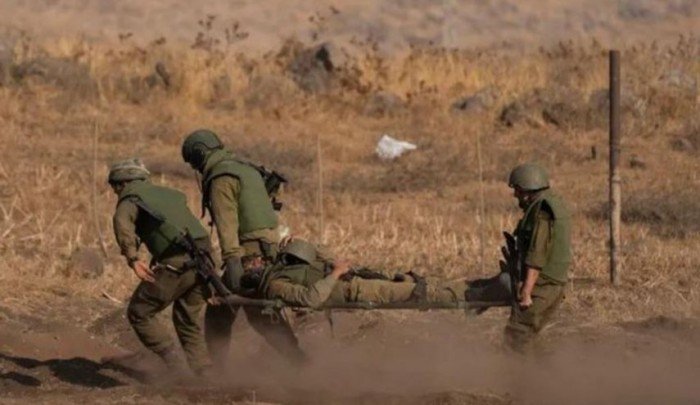 مقتل 3 جنود إسرائيليين في استهداف دبابة شمال غزة وسقوط قتلى وجرحى في خان يونس مقتل 3 جنود إسرائيليين في استهداف دبابة شمال غزة وسقوط قتلى وجرحى في خان يونس