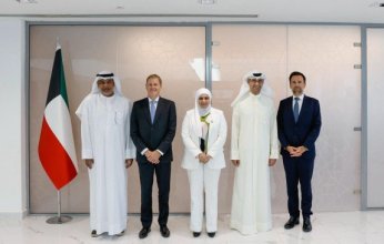 وزيرة المالية الكويتية تبحث مع نائب الرئيس التنفيذي لشركة "إيرباص" سبل التعاون المستقبلي