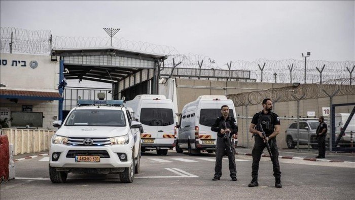 أكثر من 10 آلاف أسير فلسطيني في سجون الاحتلال الإسرائيلي أكثر من 10 آلاف أسير فلسطيني في سجون الاحتلال الإسرائيلي