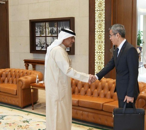 أمين "مجلس التعاون" يبحث مستجدات الشروط المرجعية لاتفاقية التجارة الحرة مع فيتنام أمين "مجلس التعاون" يبحث مستجدات الشروط المرجعية لاتفاقية التجارة الحرة مع فيتنام