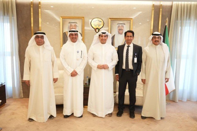 الكويت.. وزارة الإعلام و(التطبيقي) وجمعية الصحفيين تبحث استحداث دبلوم الإعلام الرقمي ضمن برامج الهيئة الكويت.. وزارة الإعلام و(التطبيقي) وجمعية الصحفيين تبحث استحداث دبلوم الإعلام الرقمي ضمن برامج الهيئة