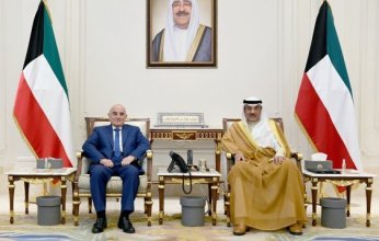 ولي العهد الكويتي يستقبل وزير الدفاع اللبناني