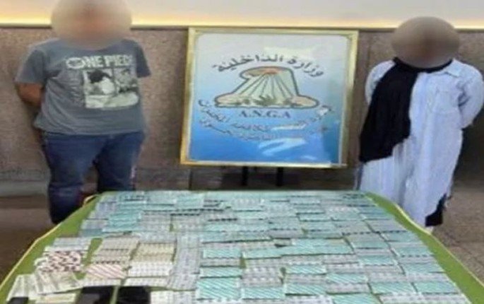 مصر.. إحباط محاولة جلب كمية من الأقراص المخدرة داخل "طرد بريدي" مصر.. إحباط محاولة جلب كمية من الأقراص المخدرة داخل "طرد بريدي"
