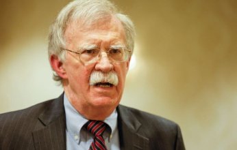 مكتب التحقيقات الفيدرالي الأمريكي يداهم منزل مستشار الأمن القومي السابق لترامب