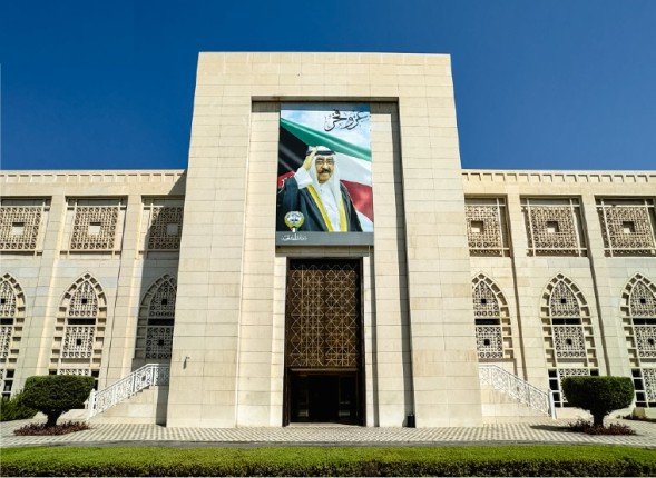سفارة الكويت في البرتغال تهيب بالمواطنين الكويتيين أخذ الحيطة من موجة حر شديدة سفارة الكويت في البرتغال تهيب بالمواطنين الكويتيين أخذ الحيطة من موجة حر شديدة